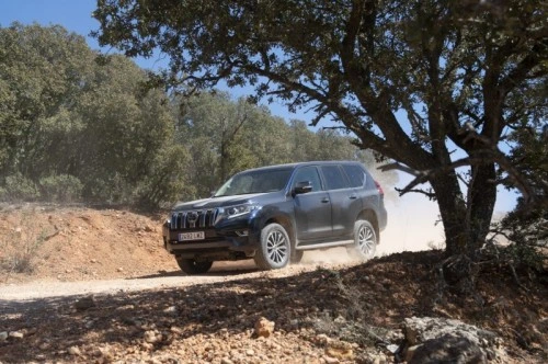 renting toyota land cruiser
