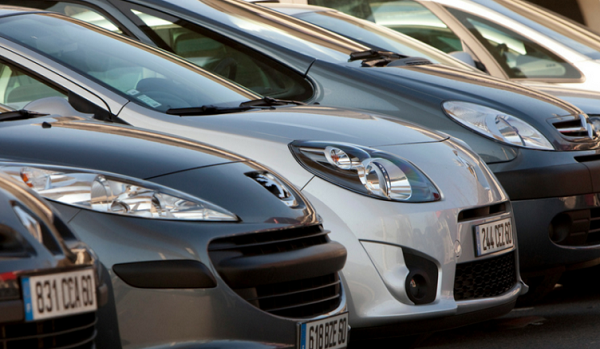 ¿Merece la pena un coche de renting a largo plazo?