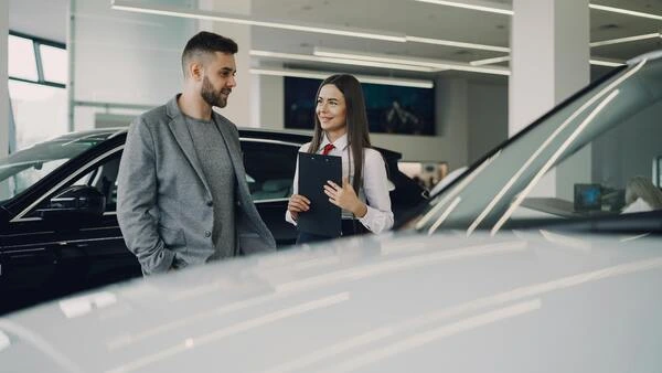 a quien cubre el seguro en el renting de un coche de empresa