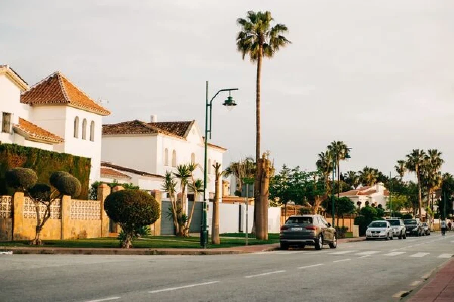 Can Foreigners Lease a Car in Spain? Requirements 2026